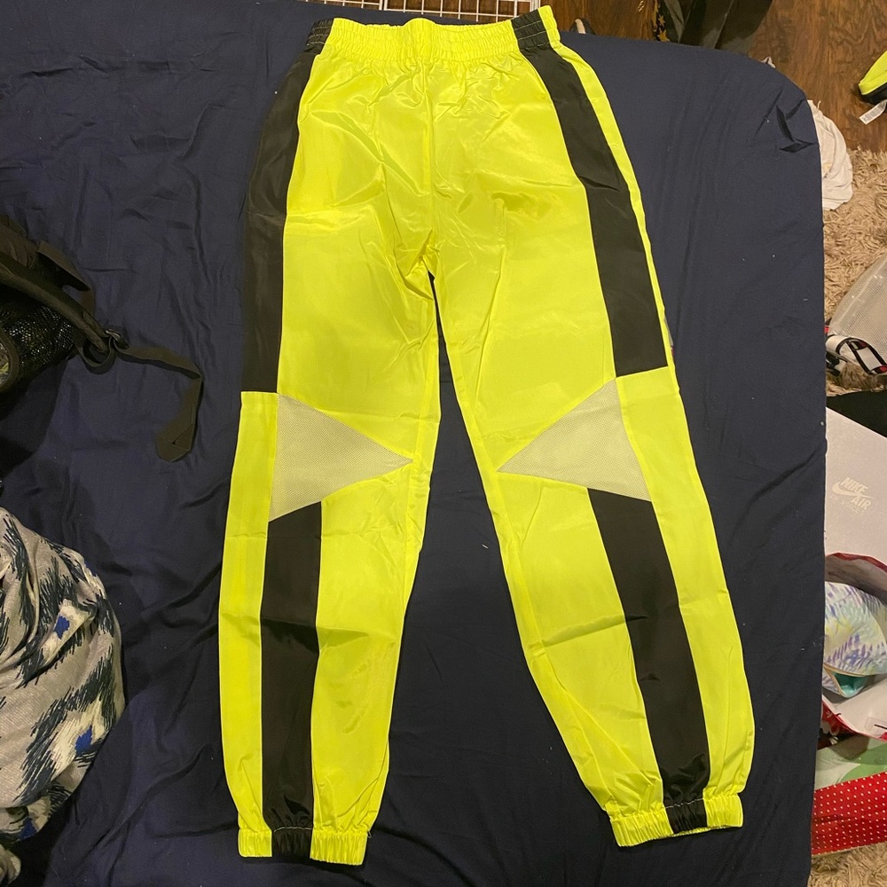 Parachute pants